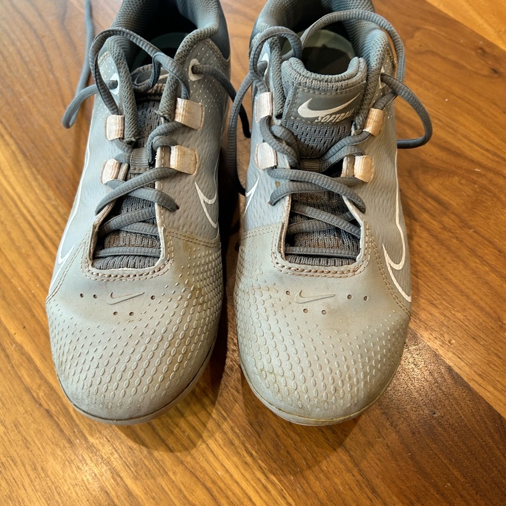 Nike Renew Hyperdiamond 4 Pro Softball Shoe Metal Cleats Grey Size 7